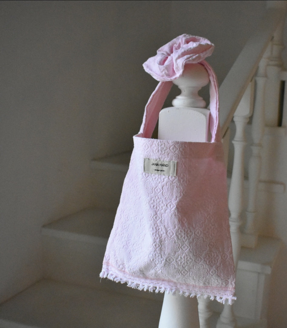 Lili's bag + scrunchie